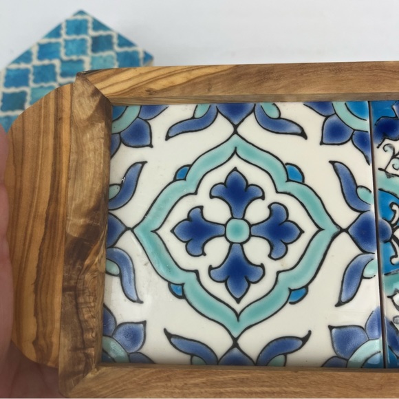 Beautiful decor set-small tile tray and inlaid shell box in blue/aqua - Picture 4 of 16